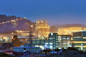 Nhà máy chế biến vonfram, florit, bismut của Công ty TNHH Khai thác chế biến khoáng sản Núi Pháo. 
