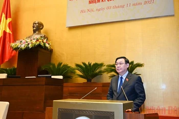 Chủ tịch Quốc hội Vương Đình Huệ phát biểu kết luận hội nghị.