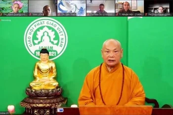 Đại lão Hòa thượng Thích Thiện Nhơn, Chủ tịch Hội đồng Trị sự Giáo hội Phật giáo Việt Nam phát biểu tại Hội thảo.