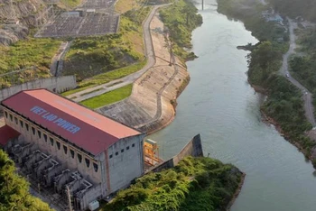 Một phần Nhà máy thủy điện Xekaman 1 do Việt Nam đầu tư tại tỉnh Attapeu, phía Nam Lào. (Ảnh: XUÂN SƠN)