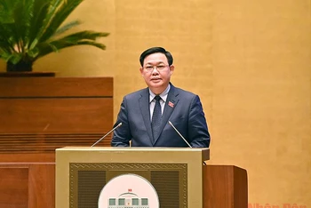 Chủ tịch Quốc hội Vương Đình Huệ phát biểu tại lễ công bố. (Ảnh: DUY LINH)