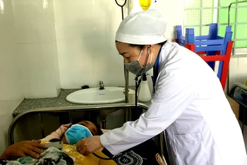 Chăm sóc sức khỏe ban đầu cho người dân phường An Phú, quận Ninh Kiều, TP Cần Thơ.
