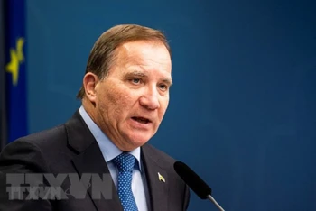 Thủ tướng Thụy Điển Stefan Lofven trong cuộc họp báo tại Stockholm. (Ảnh: AFP/TTXVN)