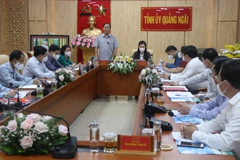 Thượng tướng Trần Quang Phương phát biểu tại buổi làm việc với lãnh đạo tỉnh Quảng Ngãi.