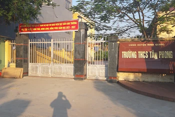 Trường THCS xã Tân Phong có nhiều học sinh nhiễm Covid-19.