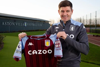 Steven Gerrard ra mắt với tư cách Huấn luyện viên Aston Villa. (Ảnh: talkSport)