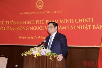 Thủ tướng Phạm Minh Chính phát biểu tại buổi gặp gỡ kiều bào tại Nhật Bản.