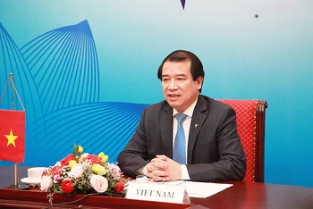 Phó Tổng cục trưởng Hà Văn Siêu phát biểu tại Lễ khai mạc triển lãm. 