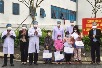 Nhiều bệnh nhân F0 là trẻ em ở Thái Bình được công bố khỏi bệnh.
