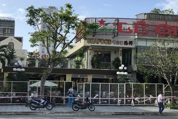 Quận Sơn Trà xử phạt chủ nhà hàng Lê Gia 2 15 triệu đồng vì vi phạm phòng, chống dịch Covid-19.