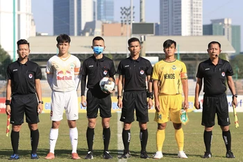 Trận đấu khai màn giữa Hoàng Anh Gia Lai và Gia Định kết thúc với tỷ số 1-1. (Ảnh: VFF)