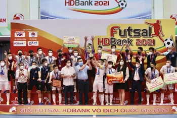 Thái Sơn Nam bảo vệ thành công ngôi vô địch thứ 11. (Ảnh: VFF)