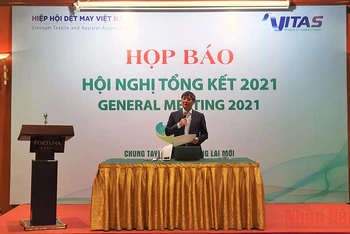 Phó Chủ tịch Vitas Trương Văn Cẩm phát biểu tại buổi họp báo.