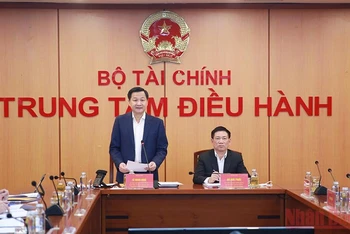 Bí thư Trung ương Đảng, Phó Thủ tướng Chính phủ Lê Minh Khái phát biểu tại buổi làm việc.