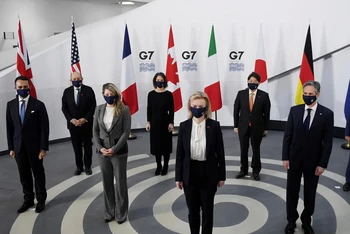 Các đại biểu tham dự Hội nghị Bộ trưởng Ngoại giao G7 tại Anh. (Ảnh: therecord.com)