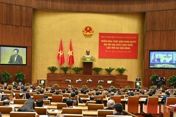 Đồng chí Phạm Bình Minh, Ủy viên Bộ Chính trị, Phó Thủ tướng thường trực Chính phủ, trình bày Báo cáo tình hình, phương hướng, nhiệm vụ trọng tâm đối ngoại theo Nghị quyết Đại hội XIII của Đảng.