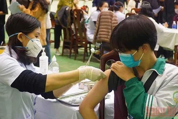 Quảng Bình đang đẩy nhanh tiến độ tiêm vaccine cho trẻ 12 đến 17 tuổi.