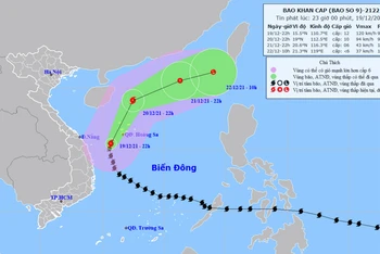 Vị trí và hướng di chuyển của bão số 9 lúc 23 giờ ngày 19/12. (Nguồn: nchmf.gov.vn)