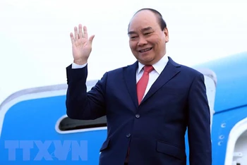 Chủ tịch nước Nguyễn Xuân Phúc lên đường thăm cấp Nhà nước Vương quốc Campuchia. Ảnh: TTXVN