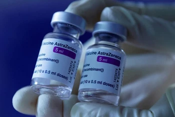Vaccine ngừa Covid-19 của AstraZeneca. (Ảnh: Reuters)