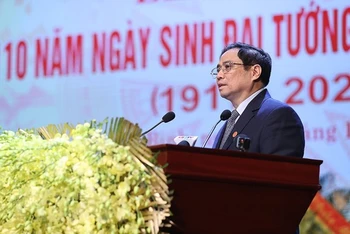 Thủ tướng Phạm Minh Chính đọc diễn văn tại Lễ kỷ niệm. (Ảnh: Dương Giang/TTXVN)