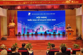 Chủ tịch HĐTV Tập đoàn VNPT Tô Dũng Thái phát biểu tại Hội nghị.