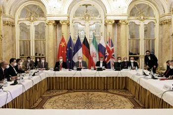 Vòng đàm phán mới về khôi phục thỏa thuận hạt nhân Iran tại Vienna, Áo ngày 17/12. (Ảnh: Reuters)