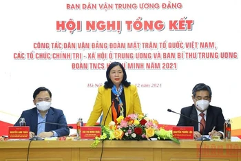 Trưởng ban Dân vận Trung ương Bùi Thị Minh Hoài phát biểu tại hội nghị.