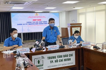 Lãnh đạo Liên đoàn Lao động TP Hồ Chí Minh tại buổi họp báo cung cấp thông tin chăm lo đoàn viên, người lao động nhân dịp Tết Nguyên đán Nhâm Dần năm 2022. 