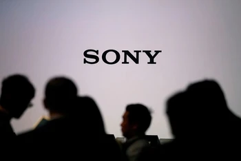 Các nhà báo chờ đợi tại cuộc họp báo của Chủ tịch kiêm Giám đốc điều hành mới của Sony Corp Kenichiro Yoshida ngày 22/5/2018. Ảnh: Reuters.