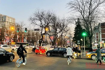 Một góc phố trung tâm thành phố Bắc Kinh. (Ảnh: PHƯƠNG THẢO)
