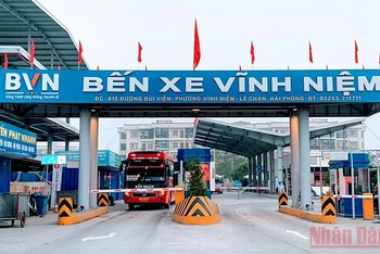 Bến xe khách Vĩnh Niệm phải tạm dừng hoạt động từ ngày 8/1. 
