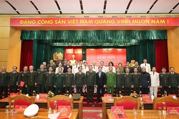 Đồng chí Tô Lâm và các đại biểu dự buổi lễ.