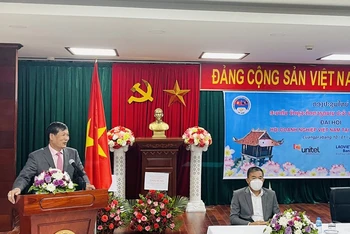 Tổng Lãnh sự Nguyễn Đăng Hùng khẳng định dành sự hỗ trợ cao nhất để Hội doanh nghiệp Việt Nam tại Bắc Lào nhanh chóng đi vào hoạt động hiệu quả. (Ảnh: Tổng Lãnh sự quán Việt Nam tại Luang Prabang)