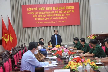 Phó Chủ tịch Quốc hội Trần Quang Phương phát biểu tại buổi làm việc.