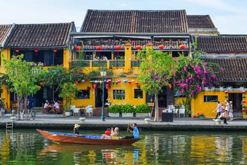 Người Việt Nam vẫn chưa sẵn sàng với du lịch nước ngoài và chuộng du lịch nội địa trong năm 2022 (Ảnh: CTV)