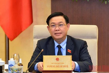 Chủ tịch Quốc hội Vương Đình Huệ phát biểu cho ý kiến tại phiên họp. (Ảnh: ĐĂNG ANH)