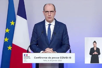 Thủ tướng Pháp Jean Castex thông báo lộ trình nới lỏng một số hạn chế tại cuộc họp báo tối 20/1. 