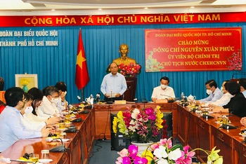 Chủ tịch nước Nguyễn Xuân Phúc phát biểu chỉ đạo tại buổi làm việc. 