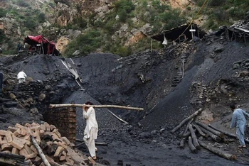 Công nhân tại các mỏ than ở Pakistan không được bảo đảm an toàn. (Ảnh: pakistantoday)