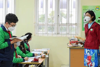 Giờ học của học sinh trường THCS Nguyễn Tri Phương (Ba Đình, Hà Nội) trong ngày đầu tiên quay trở lại trường. (Ảnh: Đăng Anh)