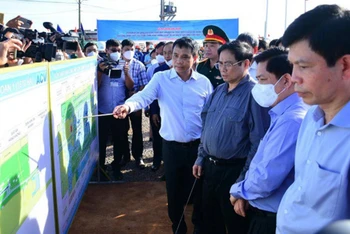 Thủ tướng Phạm Minh Chính kiểm tra dự án sân bay Long Thành, ngày 6/2 vừa qua.