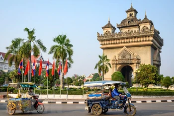 Lào sẽ tăng cường chiến dịch quảng bá “Người Lào du lịch Lào” để vực dậy ngành công nghiệp du lịch. (Ảnh: AFP/TTXVN)