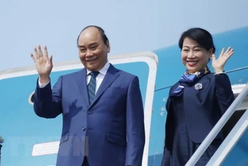 Chủ tịch nước Nguyễn Xuân Phúc và Phu nhân thăm cấp Nhà nước tới Cộng hòa Singapore. (Ảnh: TTXVN)
