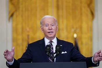 Tổng thống Mỹ Joe Biden cung cấp thông tin cập nhật về tình hình Nga và Ukraine, tại Nhà trắng, ngày 22/2. (Ảnh: Reuters)