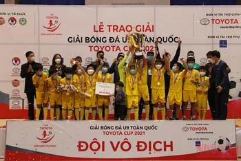 Đội U9 Sông Lam Nghệ Anh giành ngôi vô địch xứng đáng.