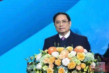 Thủ tướng Phạm Minh Chính phát biểu ý kiến tại Chương trình kỷ niệm Ngày Thầy thuốc Việt Nam 27/2/2022. (Ảnh: Trần Hải)
