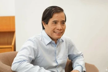 Phó Giáo sư Vũ Minh Khương, chuyên gia Trường Chính sách công Lý Quang Diệu thuộc Đại học quốc gia Singapore. (Nguồn: VOV)
