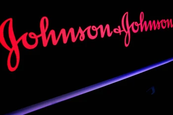 Johnson & Johnson hợp tác với Legend Biotech để phát triển một liệu pháp điều trị ung thư bạch cầu. (Ảnh: Reuters)