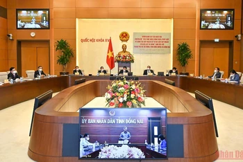 Quang cảnh buổi làm việc của Đoàn giám sát Quốc hội với TP Hồ Chí Minh, tỉnh Bình Dương và Đồng Nai. (Ảnh: Duy Linh)